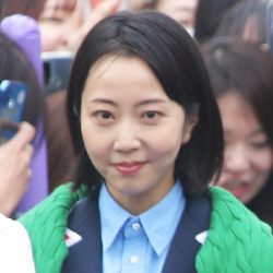 木南晴夏「体が足りない」発言と「ロケ弁改善要望」に働く女性から「休めば」の声があがるワケ