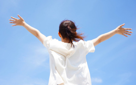 姿勢が整った女性