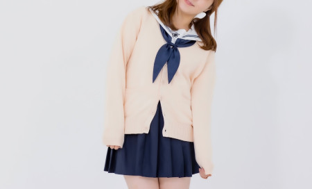制服を着た女性