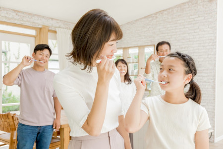家族で歯磨き