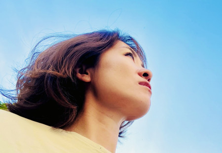 心機一転する女性
