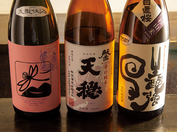日本酒は常温保存。お燗は高めの温度で60℃以上につける。余熱も計算に入れて狙った温度の少し手前で出して、一度休ませるのがポイント。