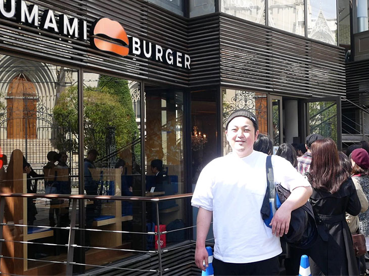 【シェフと食べ歩き】噂の上陸系ハンバーガー店「UMAMI BURGER」に潜入【後編】