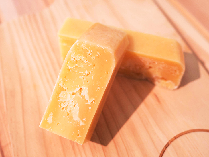チーズコンシェルジュに聞いた「北海道チーズ」の魅力とお酒の最高なペアリング