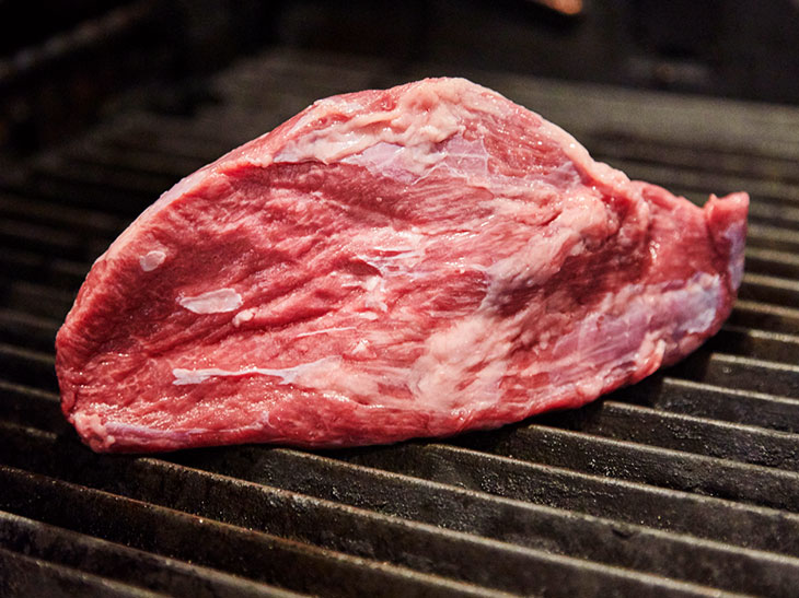 肉、肉、肉！幻の“肉焼き職人”による、秘密の「BBQ肉会」に潜入してきた