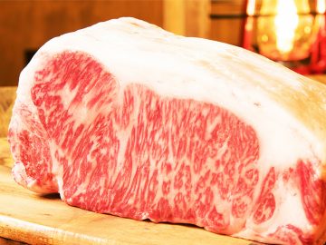A5ランク松阪牛がほぼ原価！肉バル「ランプキャップ」が超特価イベントを開催！
