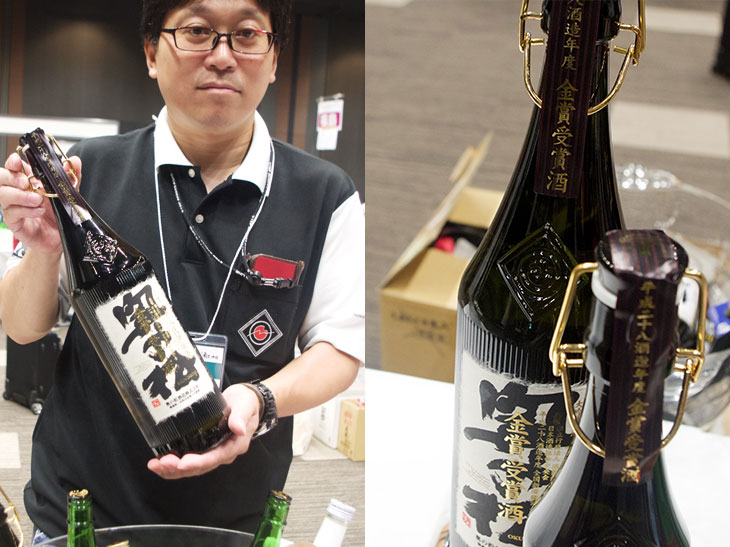 2016年で創業300年を迎えた奥の松酒造（福島）。「大吟醸雫酒」を筆頭に完熟りんごリキュール「とろりんご」などバラエティに富んだ出品。