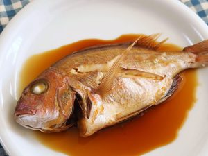 完成した一尾魚の煮付けは、身がふっくら仕上がっており、筆者もここまでおいしい魚の煮付けが作れたのは初めての経験だった。