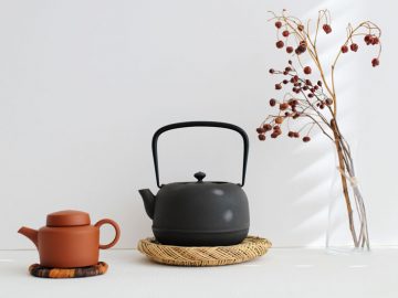 「鉄瓶」を使うと普段のコーヒーやお茶が格段においしくなる理由は？