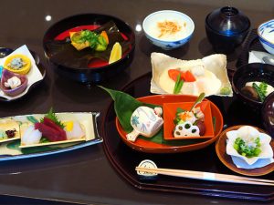 「たん熊北店」の二子玉川店で提供されるコース料理。今回のイベントでは京都府産の農林畜水産物や加工品を5品目以上使用することが前提となっている