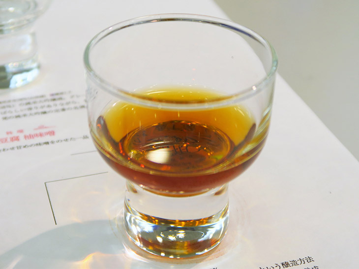 同じく「花垣」の貴嬢年譜7年は、日本酒を日本酒で造るという貴嬢仕込みで作られたもの。熟成感が強く、ナイトキャップなどにも向く逸品
