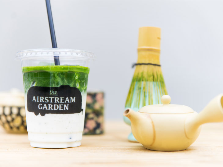 表参道『the AIRSTREAM GARDEN』から“茶リスタ”監修の宇治抹茶ラテが登場！