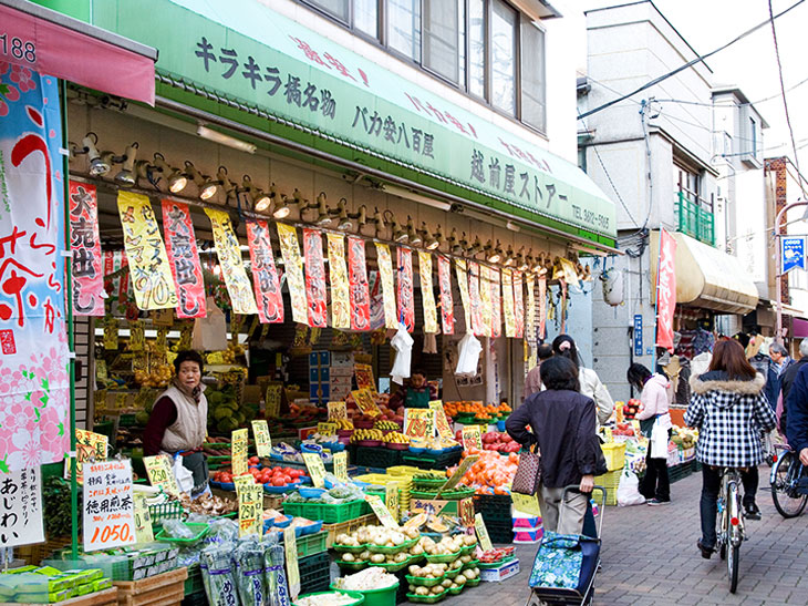 東京下町の魅力を再確認 スカイツリーのお膝元 キラキラ橘商店街 で食べ歩き散歩 食楽web