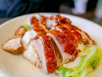香港のB級グルメ「焼味飯」専門店が早稲田に登場！ ローストしたての叉焼飯や焼鴨飯などの“肉メシ”が最高に旨い