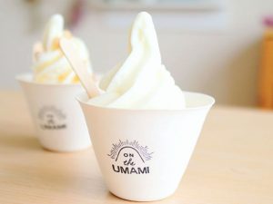 ガンジー牛乳と昆布だしの「UMAMIソフトクリーム」400円（税込）