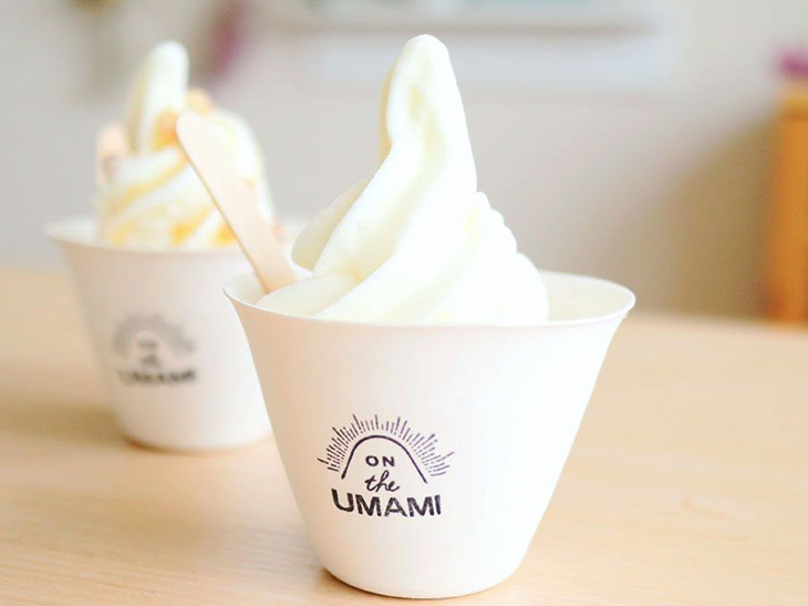 ガンジー牛乳と昆布だしの「UMAMIソフトクリーム」400円（税込）