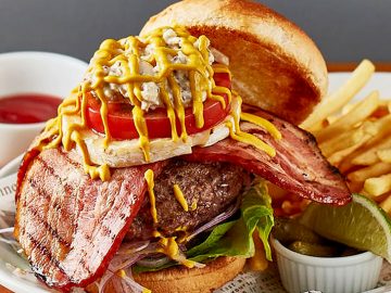 ド迫力バーガーを喰らい尽くせ！「六本木グルメバーガーグランプリ」で食べたい豪華絢爛なハンバーガー5選