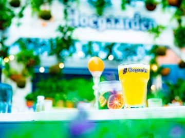 夏休みはドイツビールで乾杯！ 「ヒューガールデン」プロデュースのビアガーデンが渋谷にオープン
