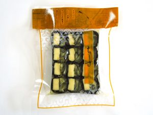 山豊の「ちーず粽菜」（648円）は、和の漬物と洋のチーズの意外な組み合わせが絶妙