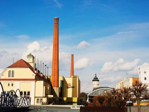 チェコのピルゼンにあるピルスナーウルケルの工場