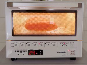 これまでいろんなトースターを使ってきたが、焼き芋を焼くためのモードがあるトースターには初めて出会った