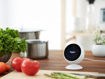 「アレクサ」でおなじみ「Amazon Echo Spot」が“料理”に超絶便利な理由