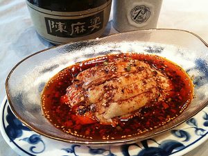 『陳麻婆豆腐』（赤坂）の＠「口水鶏（よだれ鶏）」。麻婆豆腐はもちろん「よだれ鶏」のラー油も絶品です