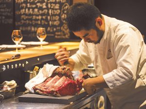 パリの肉の名店の流れを汲む時差のないフランスの味