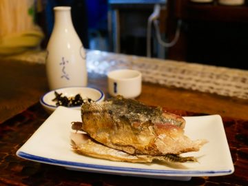 日本酒ツウが通う酒場『ふくべ』（八重洲）で絶品「くさや」を味わってきた
