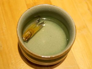 ハタハタは鶴岡の郷土食材のひとつ。茹でて味わう「湯上げ」が郷土料理となっている