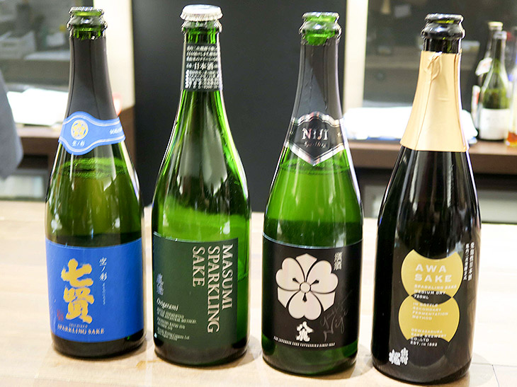 シャンパン感覚で飲んでみる？ 話題の「スパークリング日本酒」4種類を飲み比べてみた
