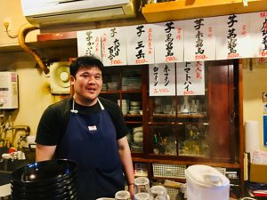 店主の小松信也氏。大手弁当チェーン店で腕を磨いたヤリ手のオーナー