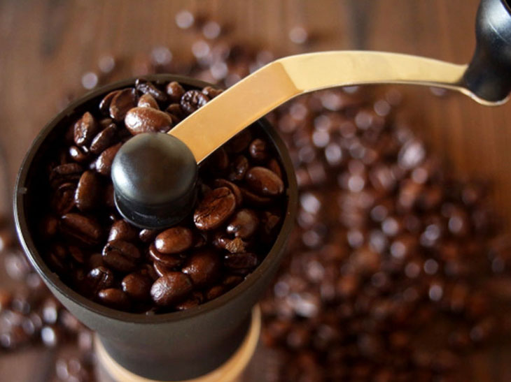 おうちコーヒーの味が劇的に変わる！「ミル」にこだわれば至極の一杯が淹れられますよ