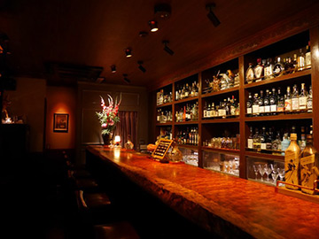 BAR LEGACY 外観