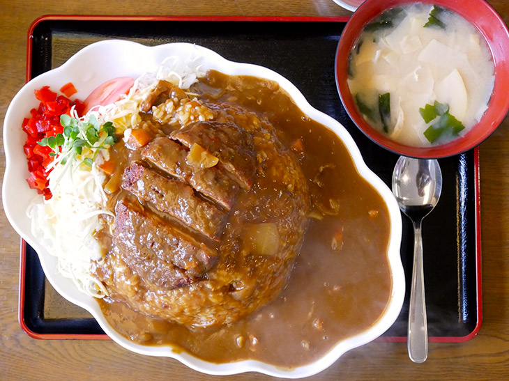 800円でこのボリューム 金曜日 千葉県 で約2 6kgのデカ盛りカツカレーを食べてきた ページ 2 食楽web