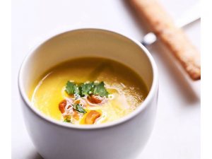 赤肉メロンと野菜が使われた冷製スープ「ガスパチョ」