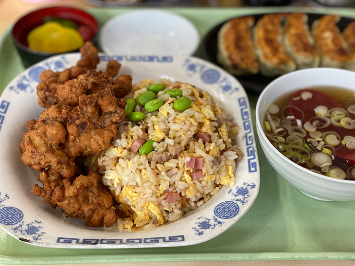 新高円寺の人気町中華 タカノ で名物 唐揚げ付きチャーハン を食べてきた 食楽web