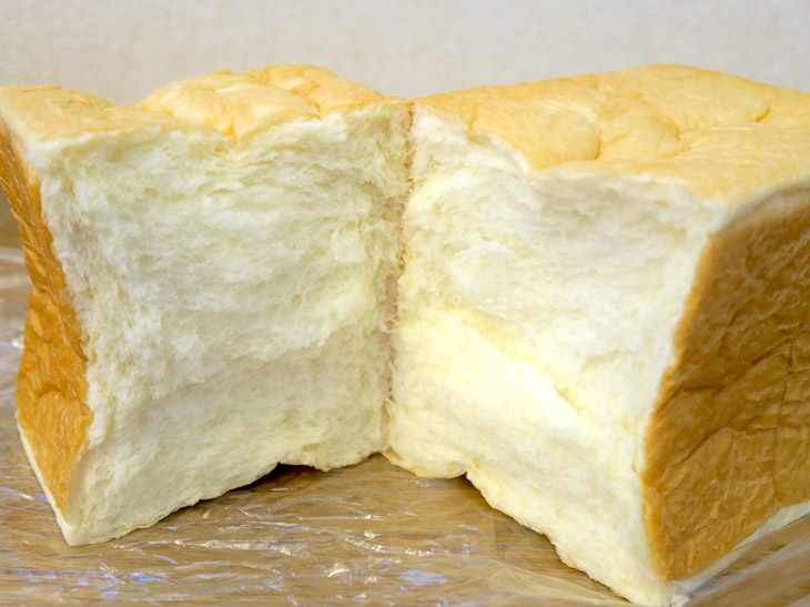 優しい甘さとふわふわ食感が人気！ 『純生食パン工房 HARE／PAN』が全国に急増している理由