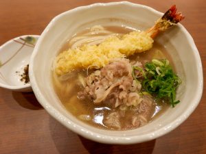 『丸亀製麺』の神戸牛や特大海老天がのった贅沢すぎる「年明けうどん」を堪能してきた