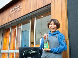 「ぜひワイナリーの見学に来てほしい」と語る醸造家の須合美智子さん