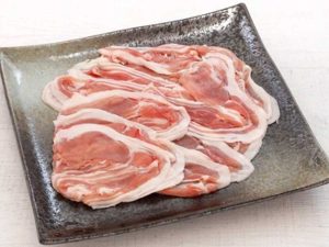 イノシシのバラ肉（200g）。高級料亭でも採用されるイノシシ肉特有のパンチを感じられるそうです
