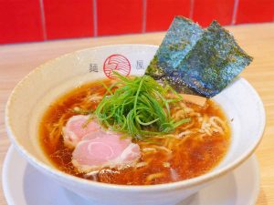 「醤油らぁ麺」800円