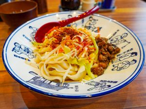 『泰唐記 神保町店』のビャンビャン麺の「ヨウポー麺」
