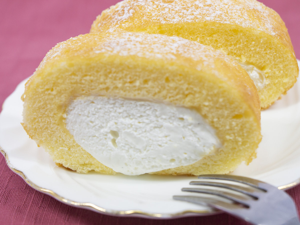 生クリームの美味しさがたまらない『モンシェール』の「堂島ロールケーキ」
