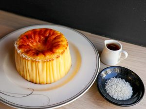 白金高輪『ガスタ』のバスクチーズケーキ