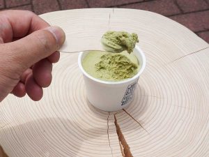 東京農工大学製「桑の茶葉」アイス