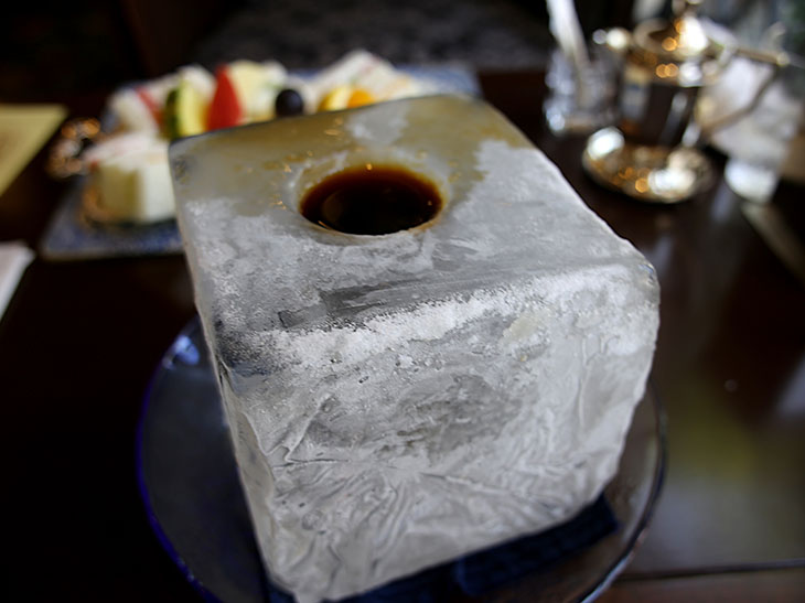 「氷の器のアイスコーヒー」1800円