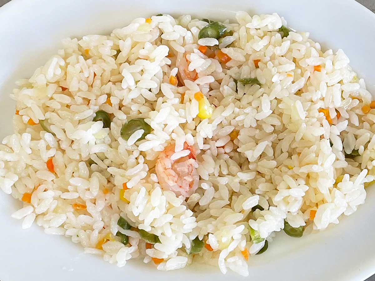 白いお米の通り、脂っこくなく品の良い味が特徴！