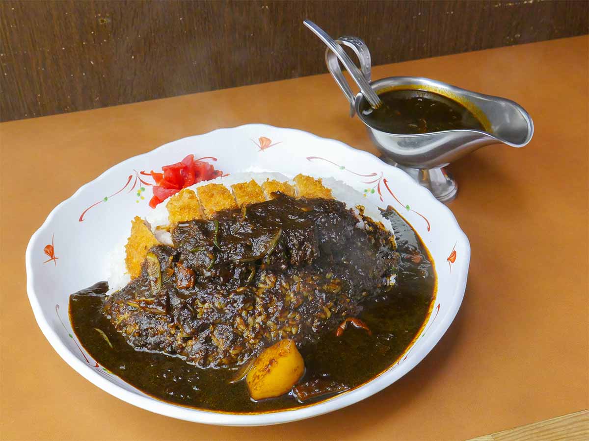 約1kgの激辛カレー ラホール 外神田店 で ブラックカレー カツカレー を食べてきた ページ 2 食楽web