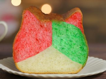 クリスマスカラーが可愛い！ 「ねこねこ食パン Xmas三毛猫」がオンラインで販売中！